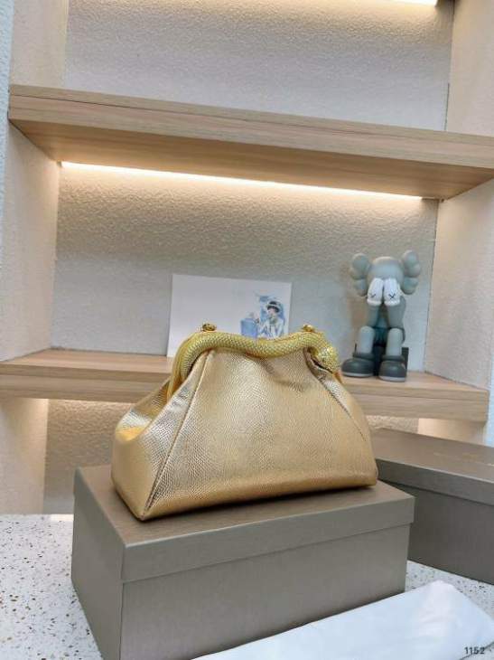 Picture of Bottega Veneta Handbags _SKUfw184068385fw